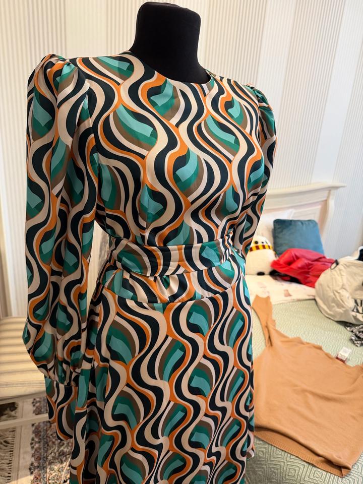 Вечернее платье Gizia