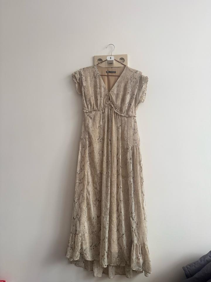 Платье от Zara