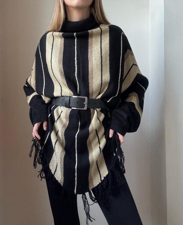 Свитер-пончо