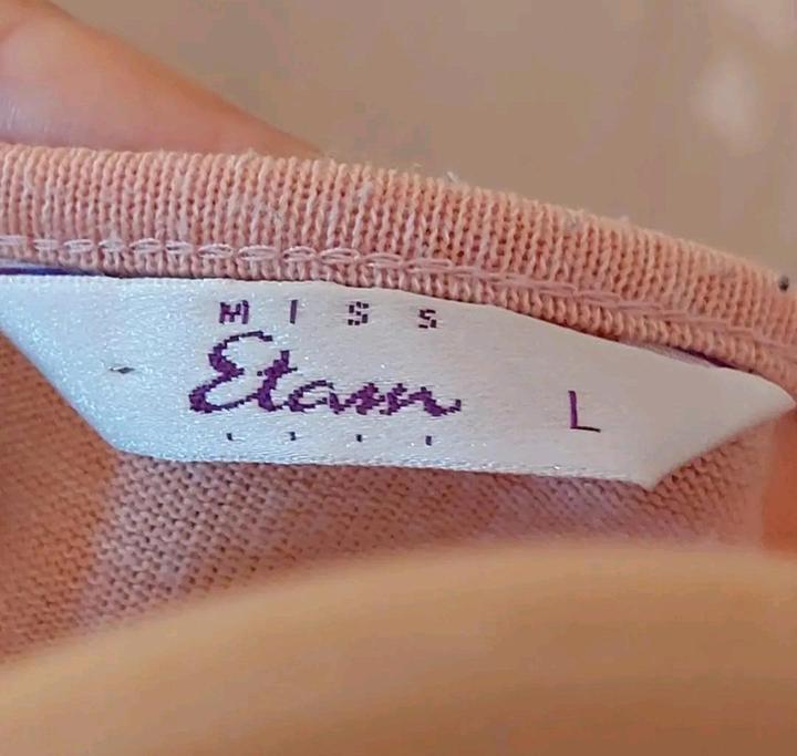 Кофта от бренда Etam