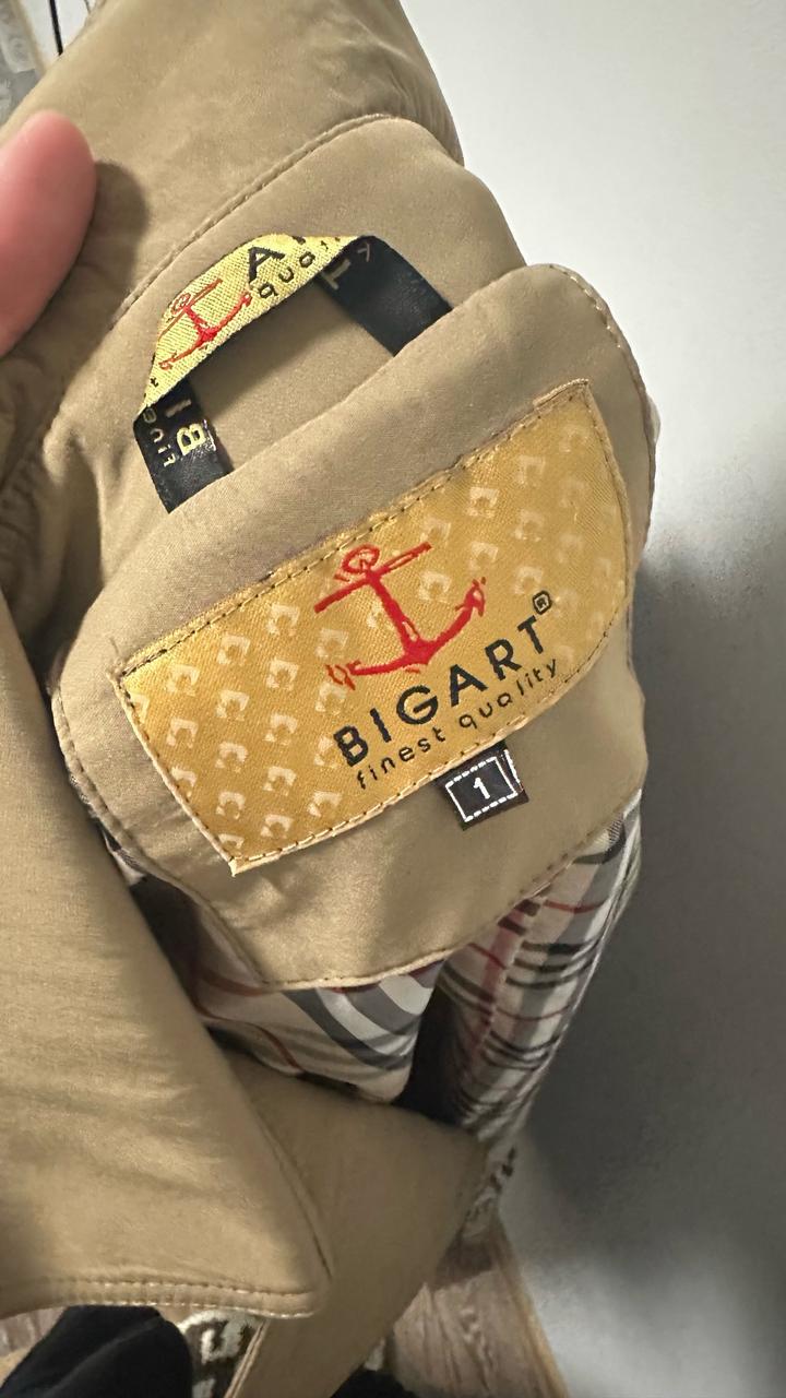 Тренч в очень хорошем состоянии