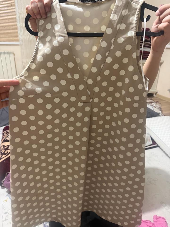 платье в горошек