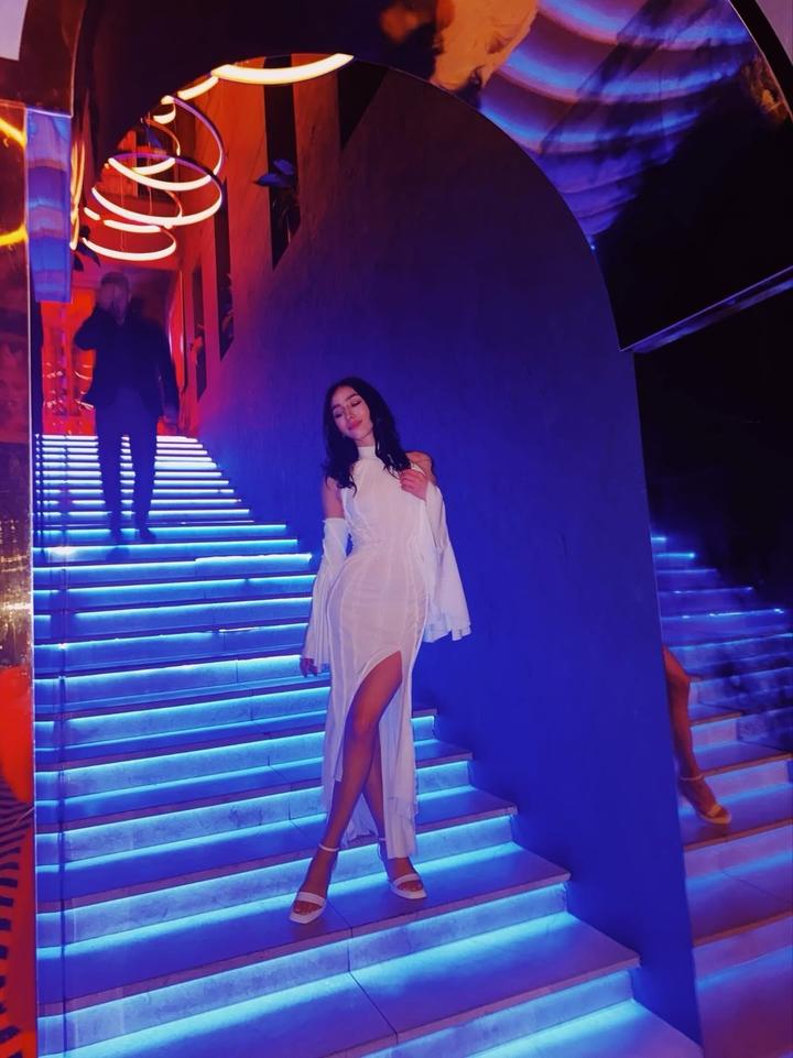 Белое платье МАБЕГАН