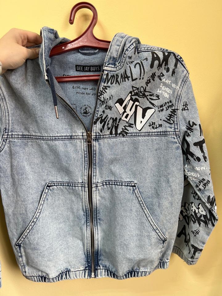 Джинсовая куртка на мальчика