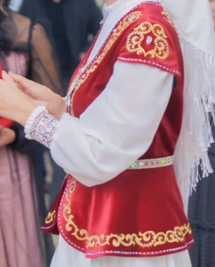 Платья “Tarbiya. Кәжекей “Tarbiya” бренд национальная одежда