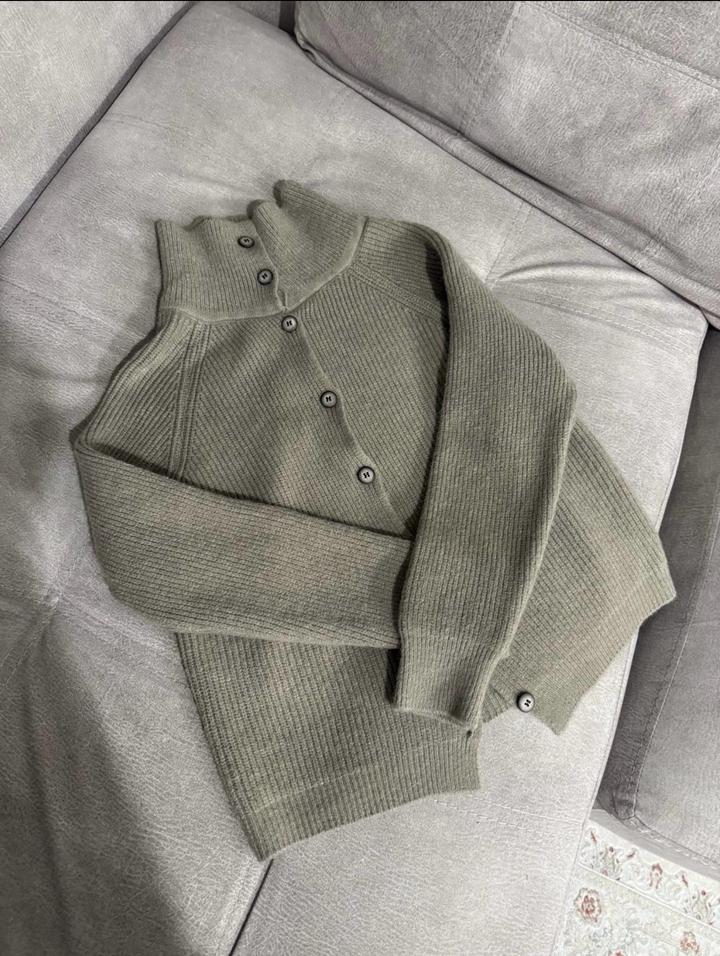 Теплый свитер