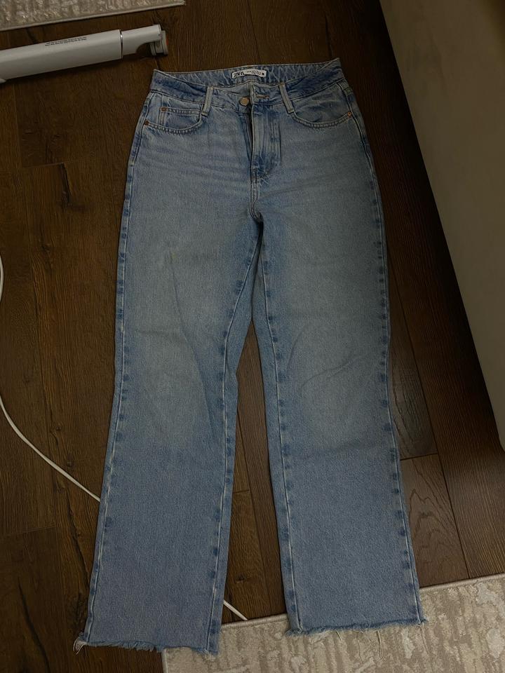 Джинсы Zara