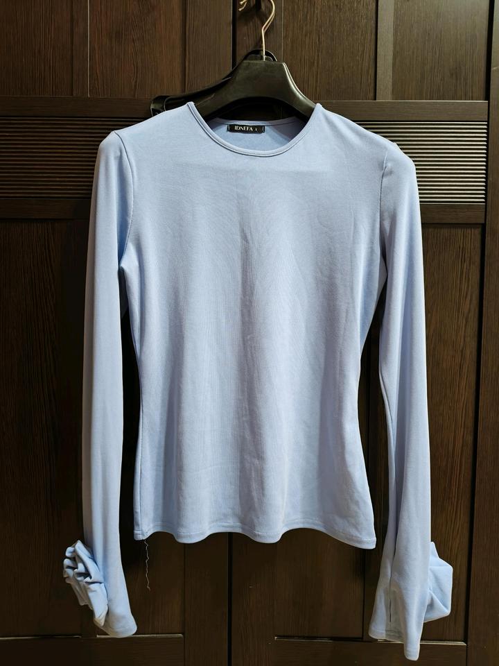 Лонгслив с акцентными рукавами