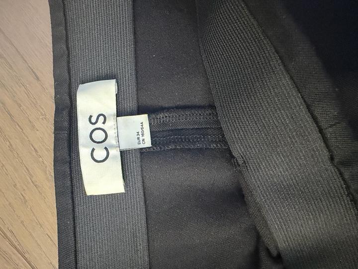 Капри от cos