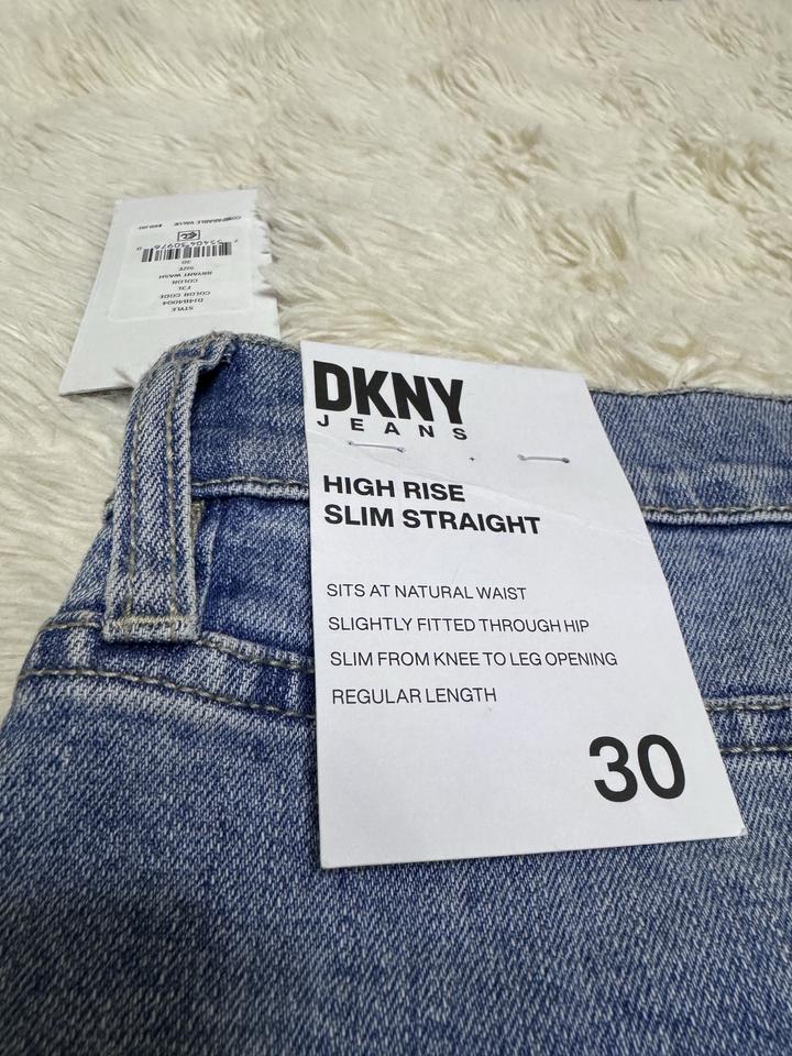 Джинсы от DKNY