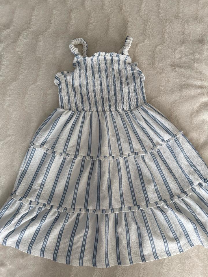 Платье на девочку от Zara