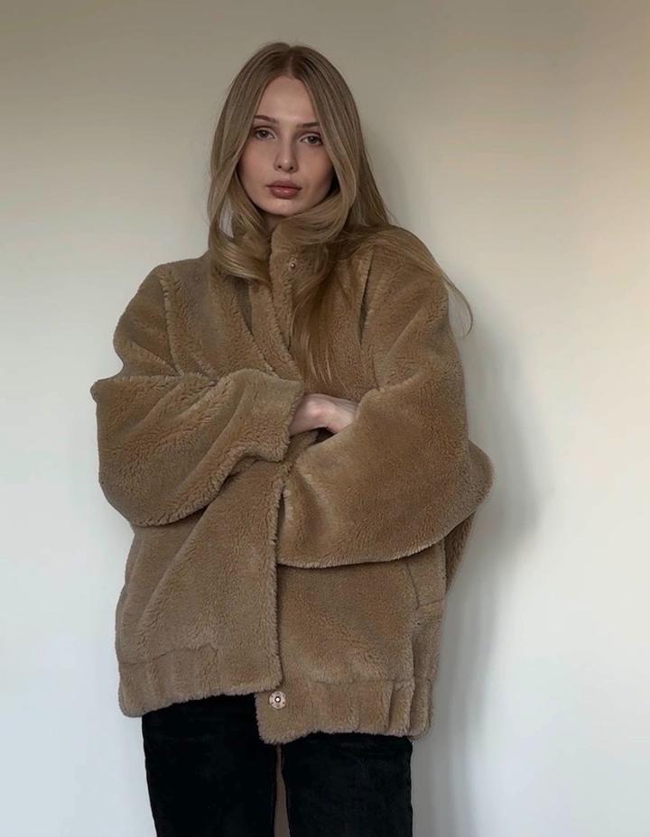 Плюшевый бомбер Zara