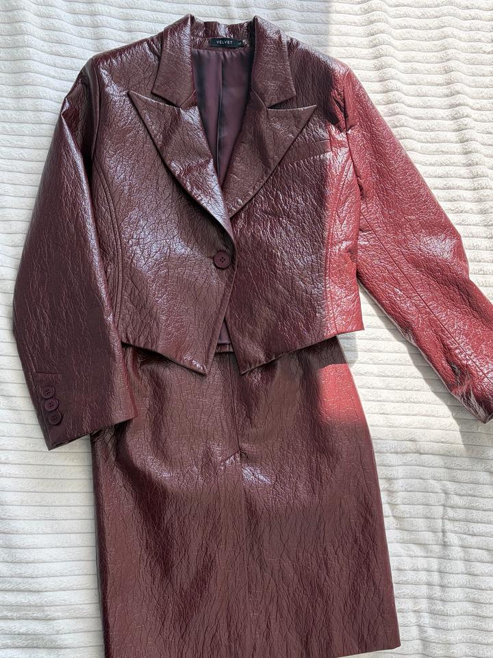 Укороченный жакет из искусственной кожи