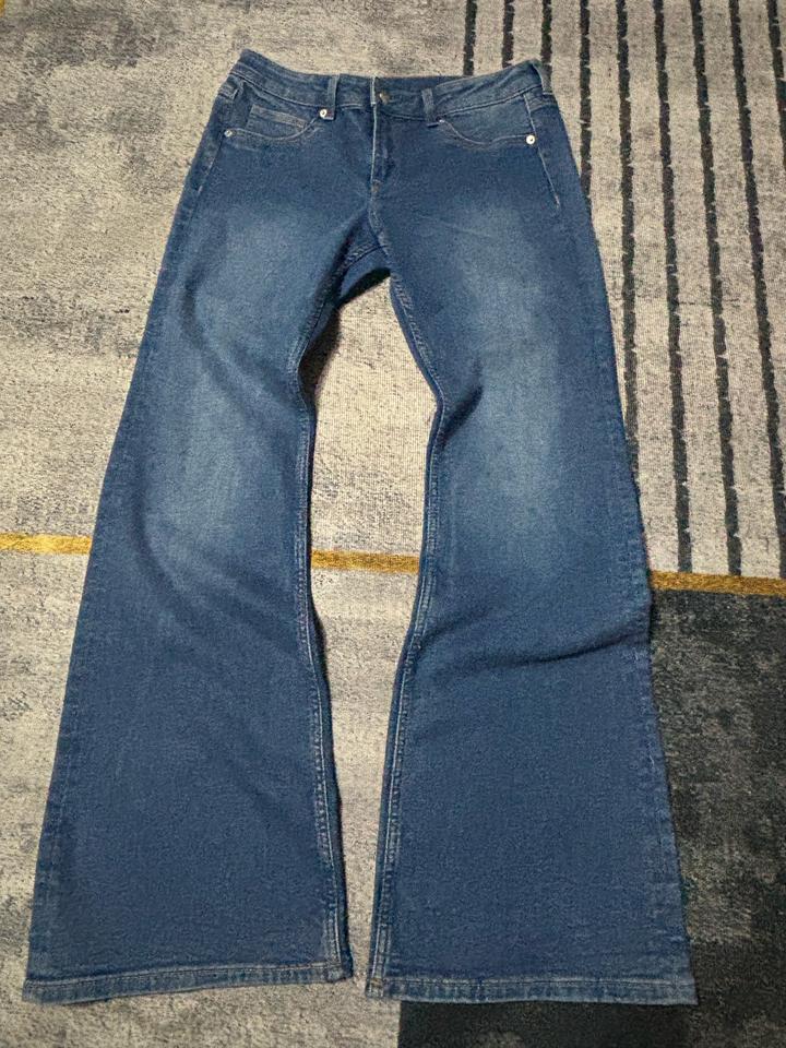 Синие джинсы клеш H&M