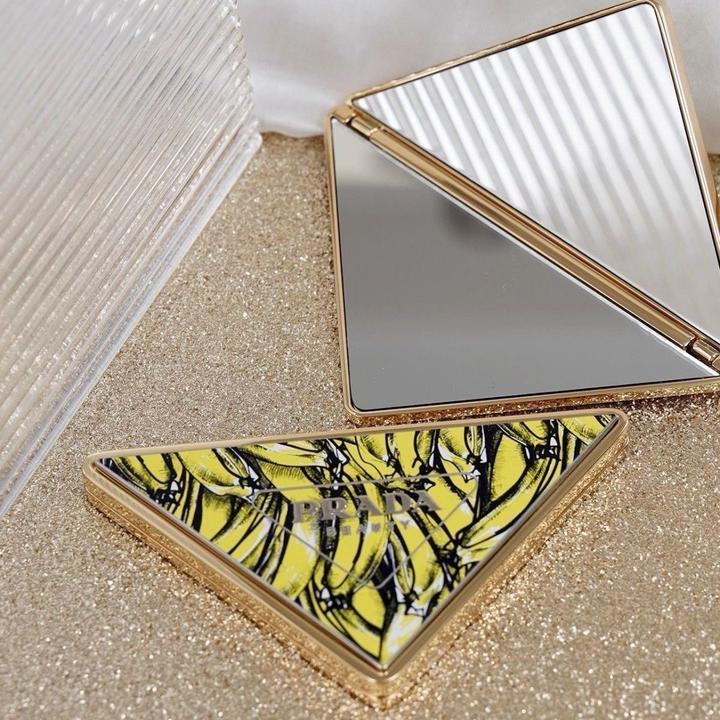 Зеркальце Prada Beaute