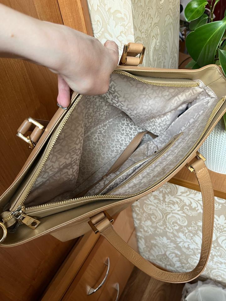 Сумка-тоут бренд DKNY (100% телячья кожа)