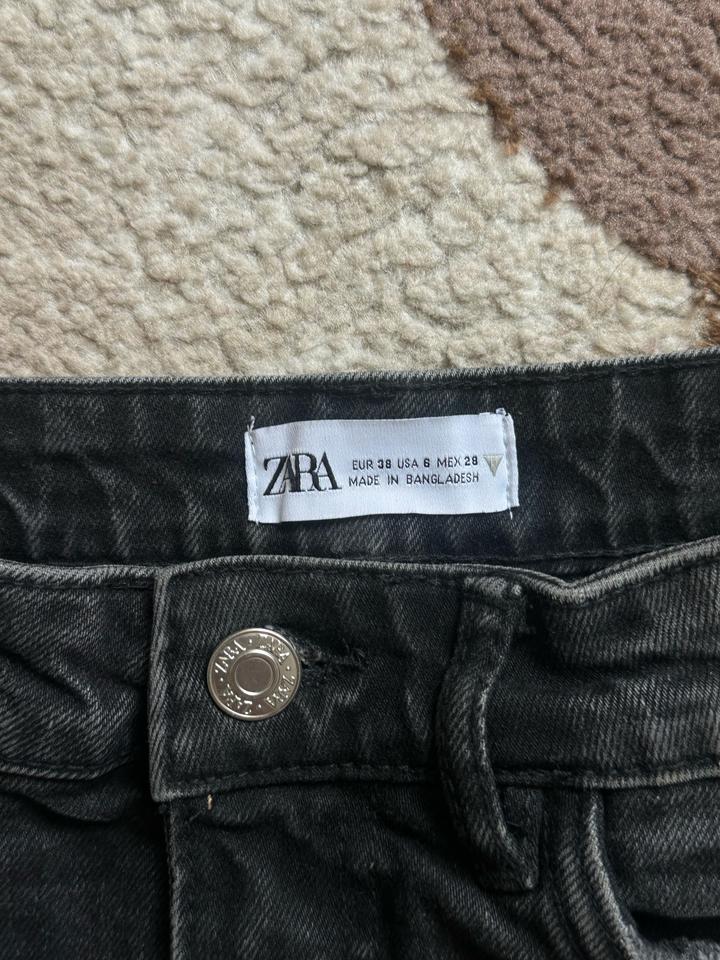 Черный шорты Zara