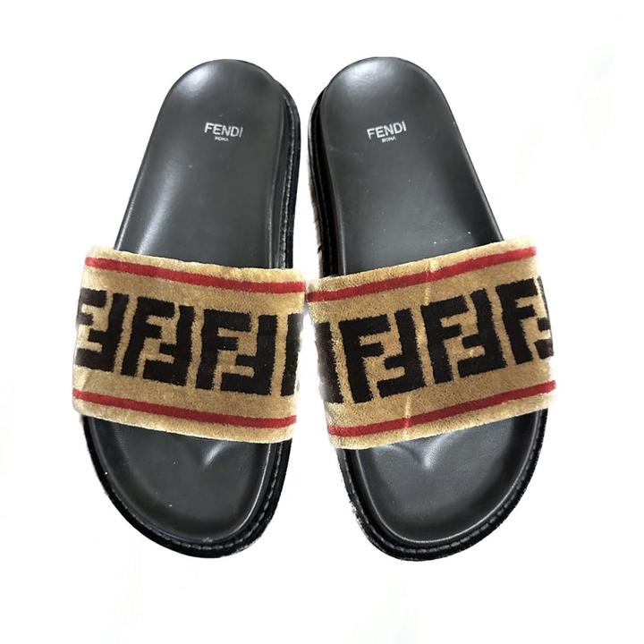 шлепанцы Fendi 39