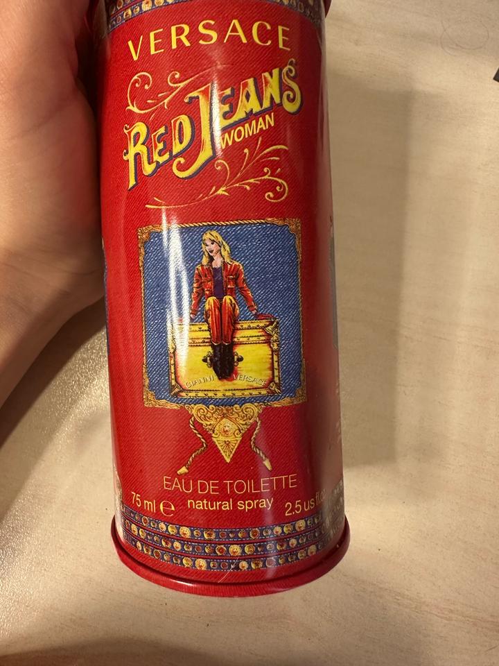 Парфюм Versace red jeans