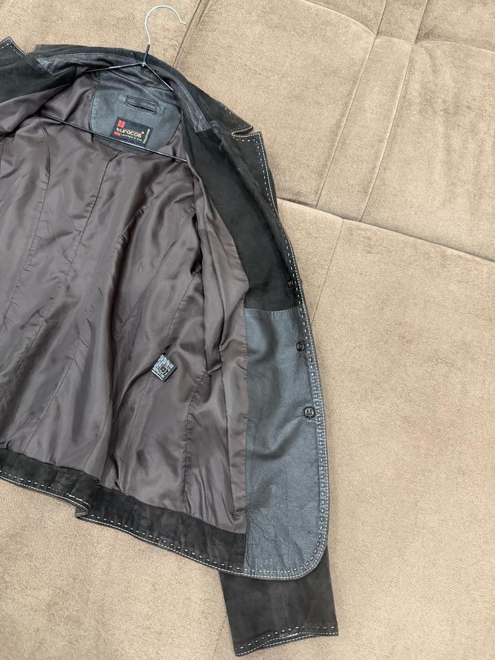 Пиджак из натуральной замши