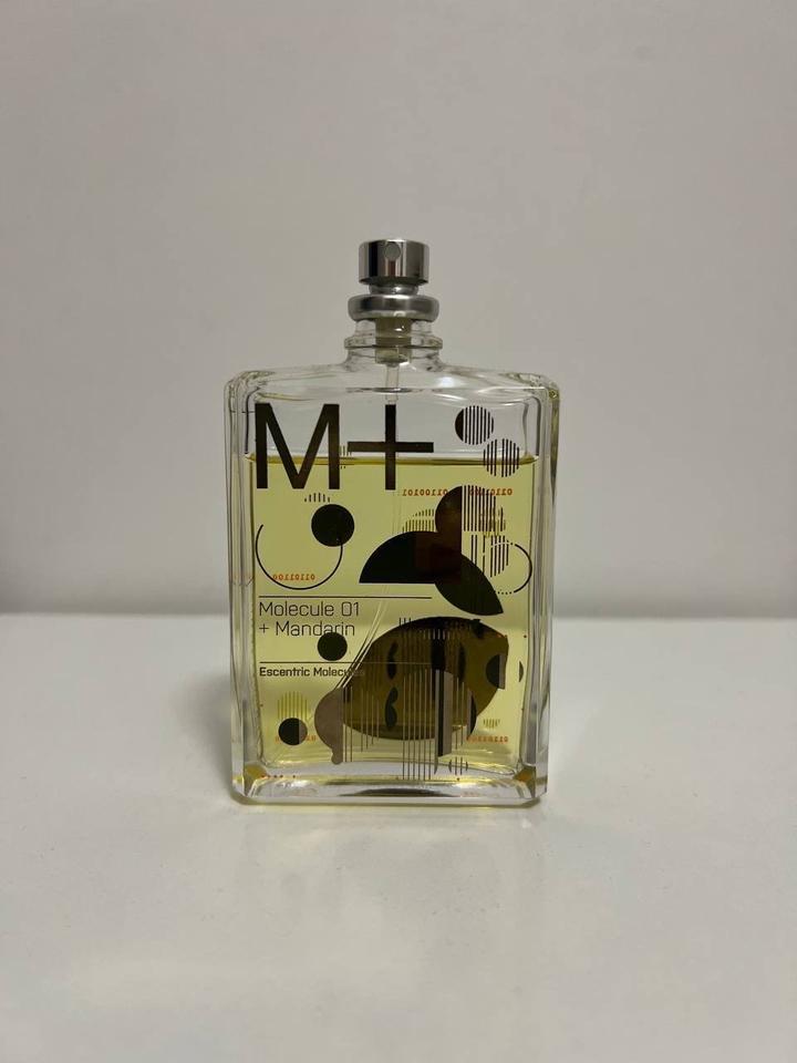 Molecule 01 + Mandarin Escentric Molecules