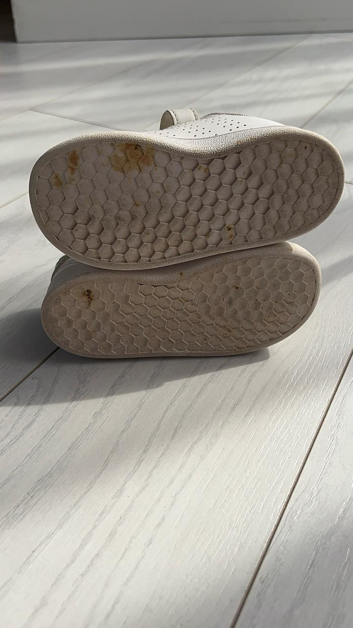 кроссовки Adidas