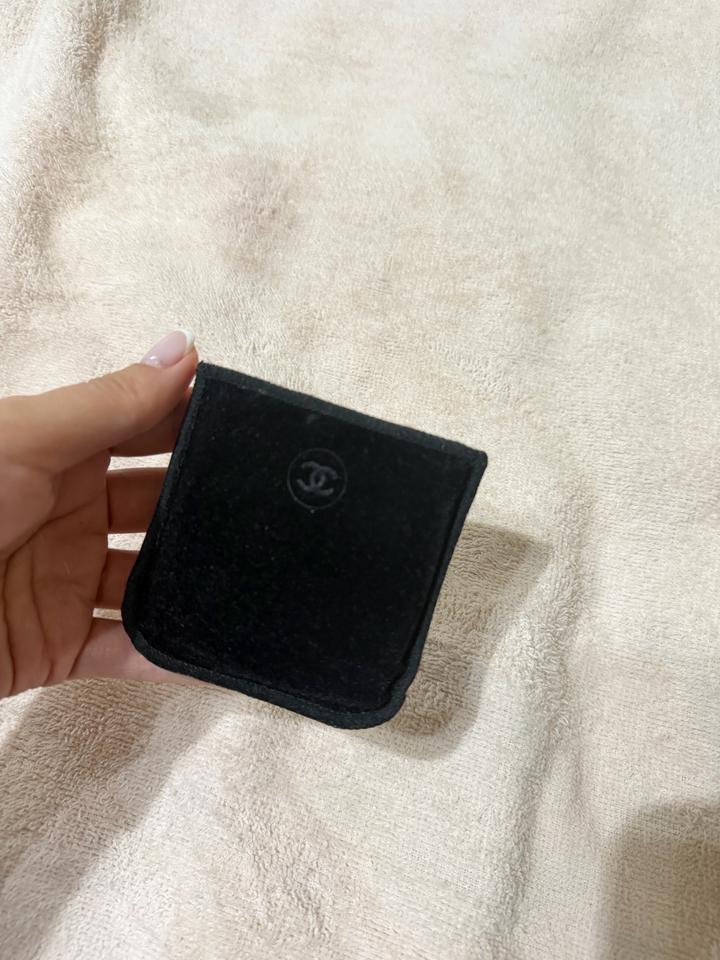 Chanel mirrow