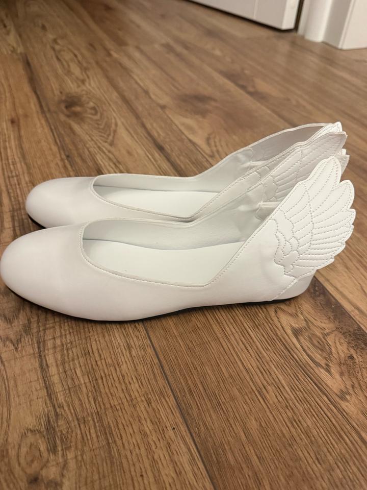 Балетки с крыльями (реплика Adidas Jeremy Scott Wings)