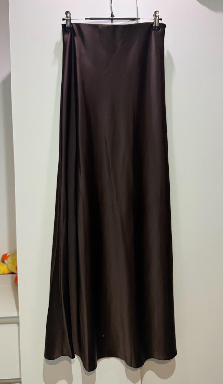 Атласная юбка коричневая
