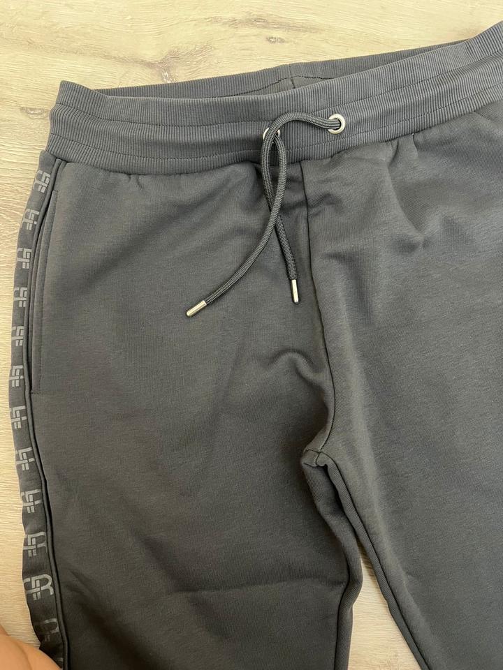 Спортивные штаны River Island