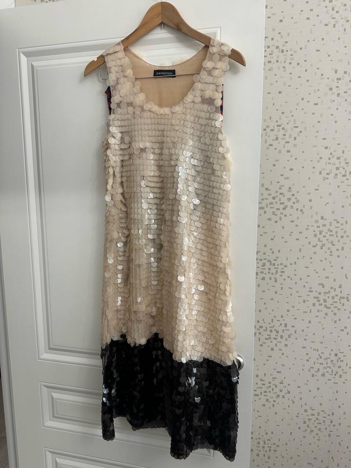 Продается дизайнерское платье