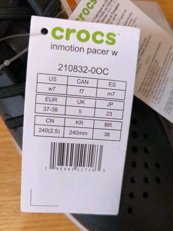 Кроссовки женские Crocs Women's InMotion LoteRide Pacer
