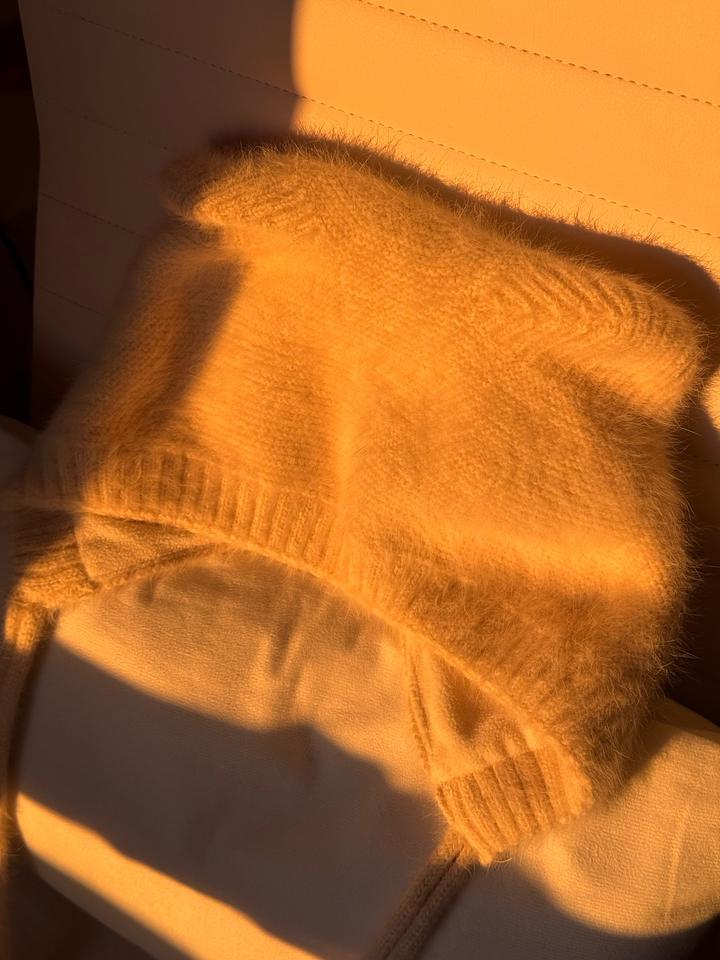 Теплая шапка с ушками ангора шерсть