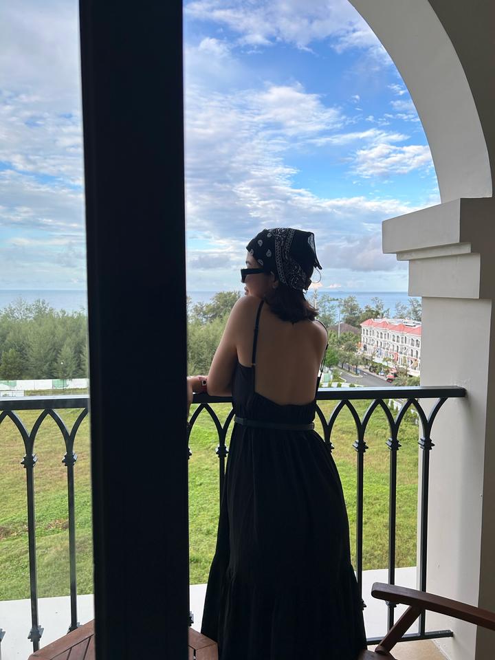 свободное макси платье с открытой спиной