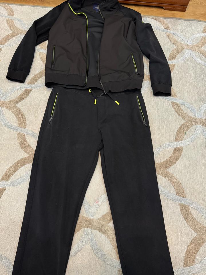 Продам спортивный костюм Botegga