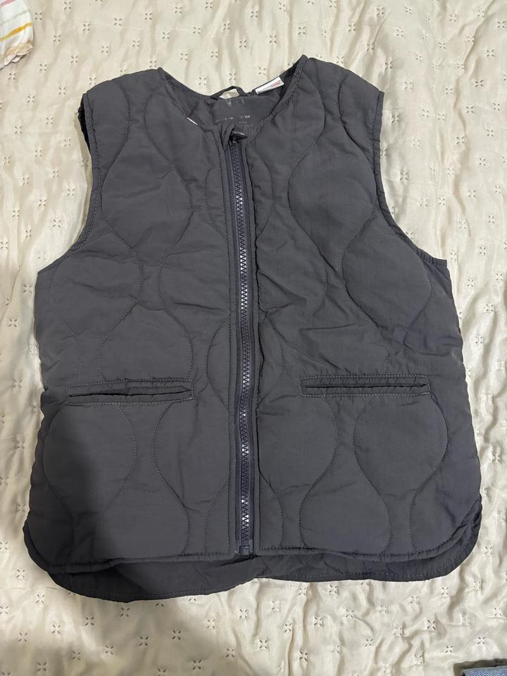 Утепленная жилетка Zara