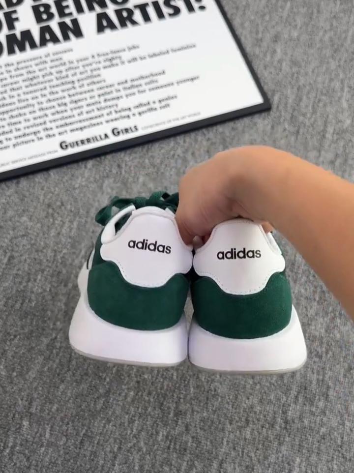 кроссовки адидас зеленые оригинал