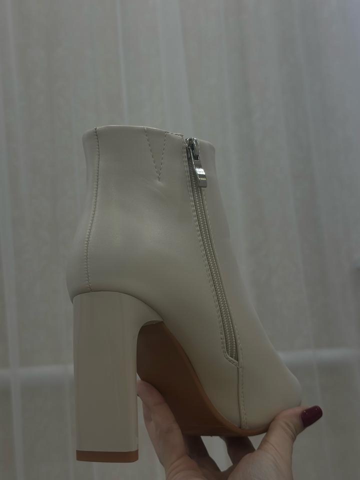 Ботильоны бежевые