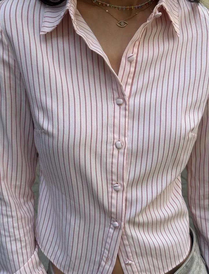 Приталенная рубашка