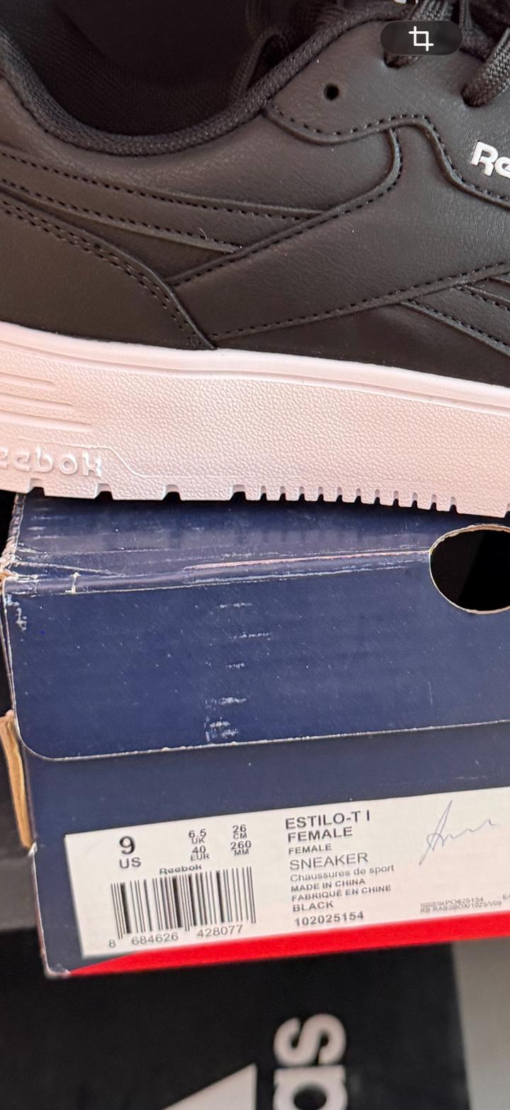 Женские кроссовки от Reebok