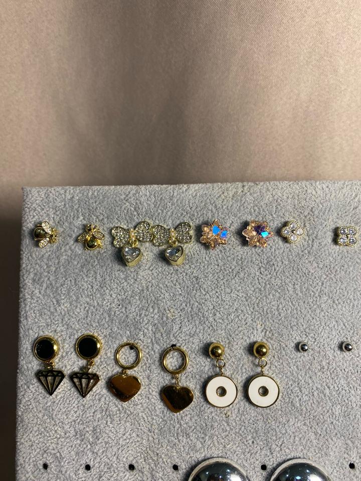 Серьги гвоздики