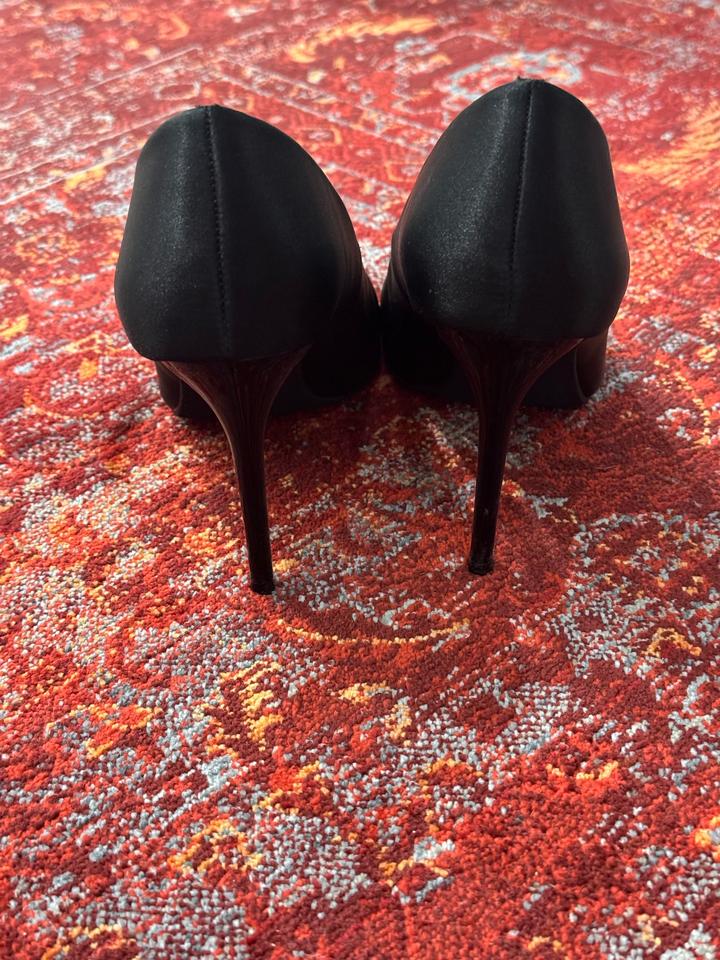 Атласные туфли