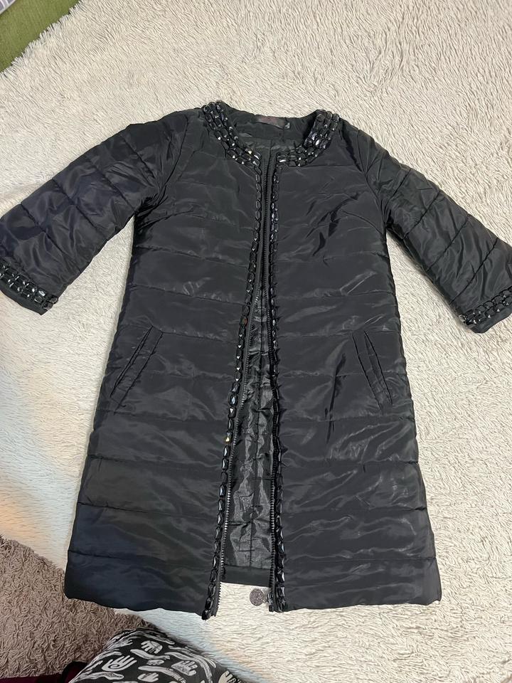 Весна черная куртка