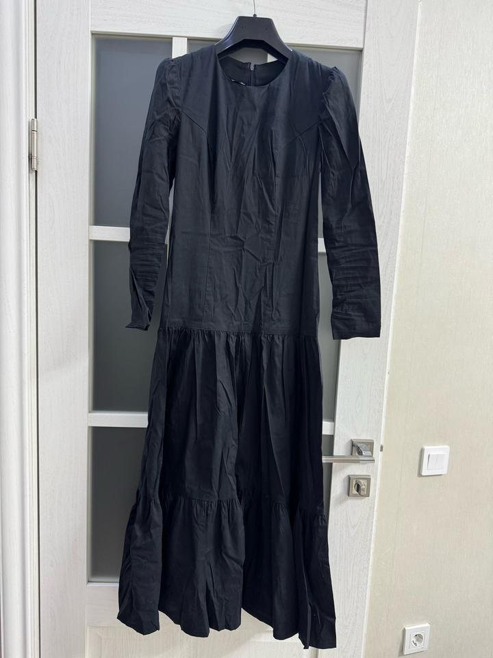 Длинное черное платье