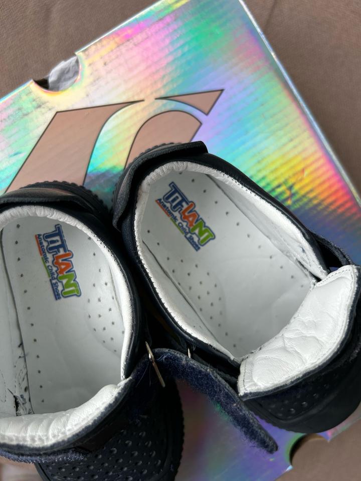 Продам кожаные сандали Tiflani!