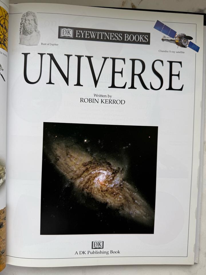 Книга детская Вселенная Universe