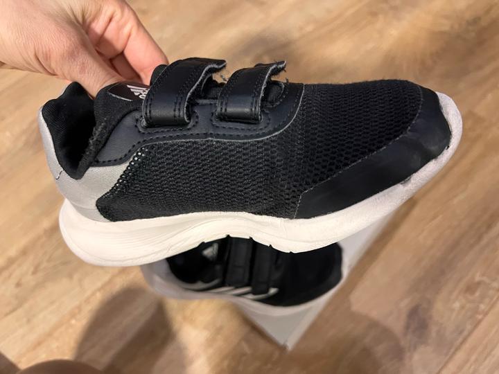 Детские кроссовки adidas