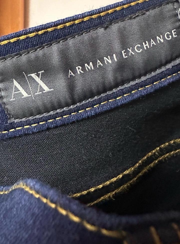 Джинсы Armani Exchange