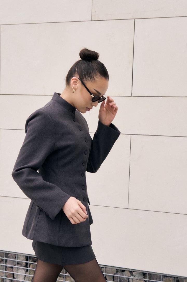 Пиджак график новый