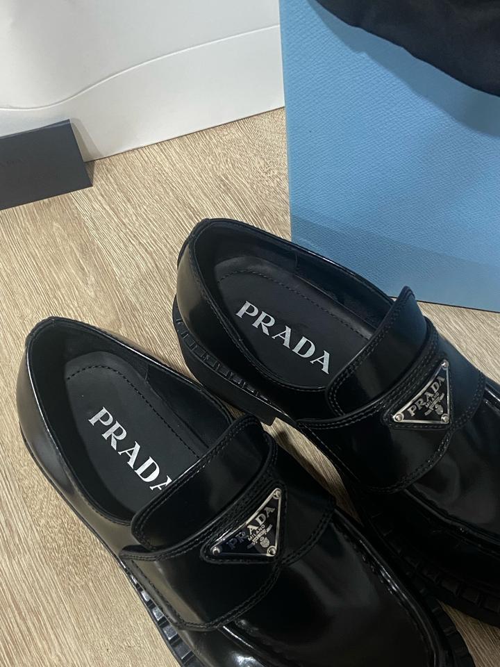 Лоферы prada черные